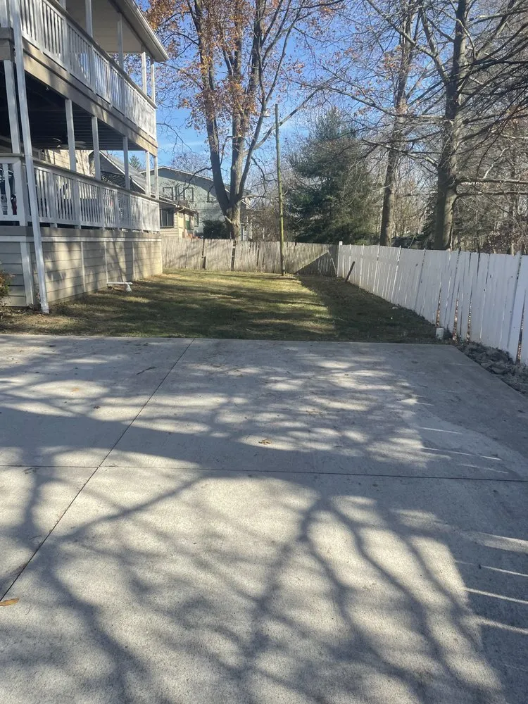 Affordable yard cleanup service in Columbus, OH by Pinkston's Lawn Maintenance