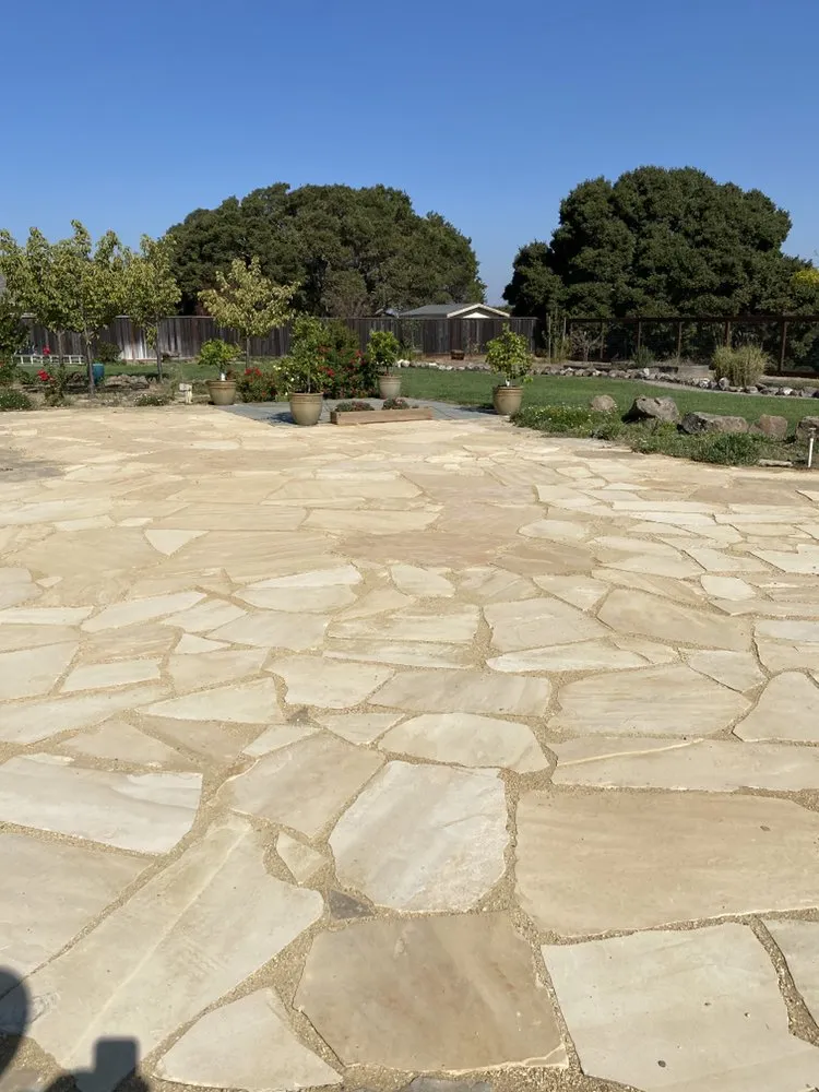 Expert lawn care service experts serving Hollister, CA - Pinnacle Landscapes