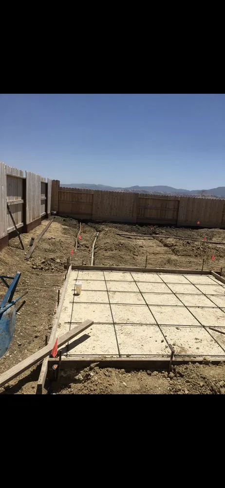 Reliable yard cleanup service in Hollister, CA by Pinnacle Landscapes