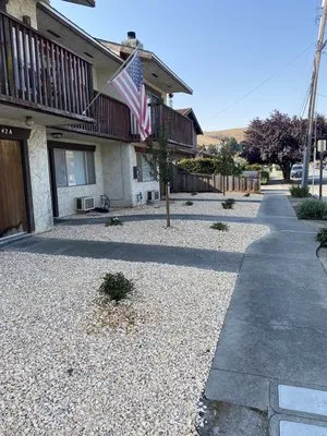 Pinnacle Landscapes Logo