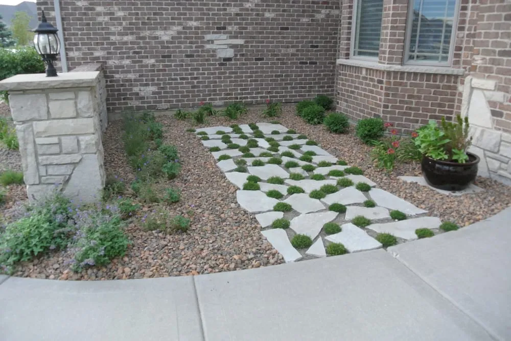 Affordable outdoor landscaping for beautiful yards in New Lenox, IL by Pinnacle Landscaping & Lawn Management