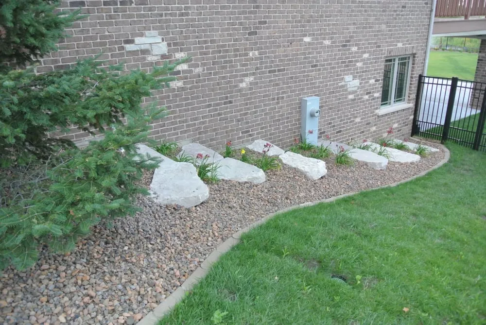 Reliable lawn care service in New Lenox, IL by Pinnacle Landscaping & Lawn Management