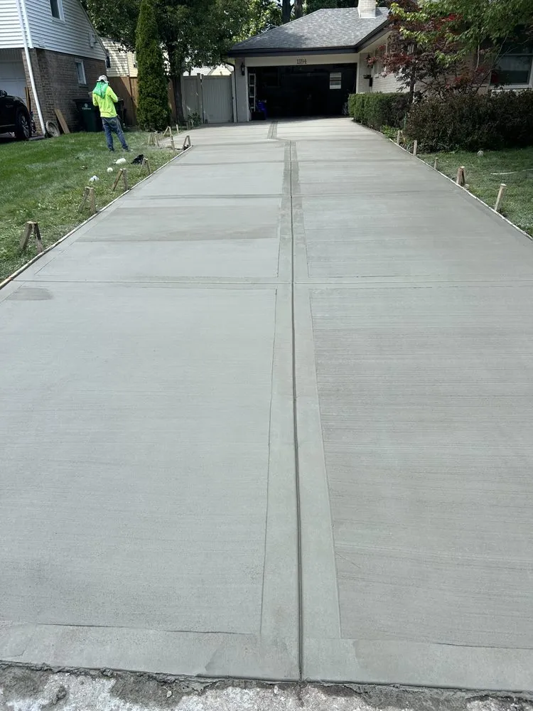 Professional lawn mowing service experts serving Northbrook, IL - Pinnacle Paving Pro