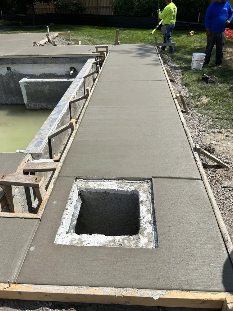 Affordable residential landscaping experts serving Northbrook, IL - Pinnacle Paving Pro