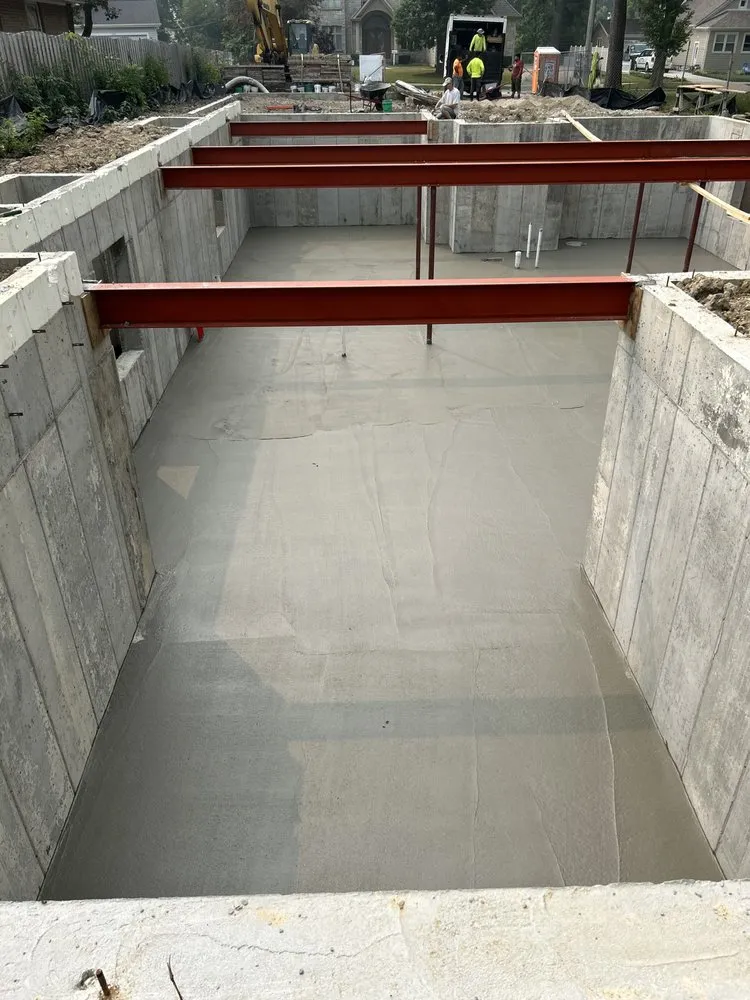 Professional landscaping services in Northbrook, IL by Pinnacle Paving Pro