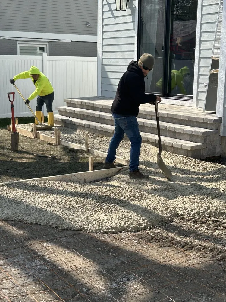 Reliable yard maintenance for homes across Northbrook, IL - Pinnacle Paving Pro