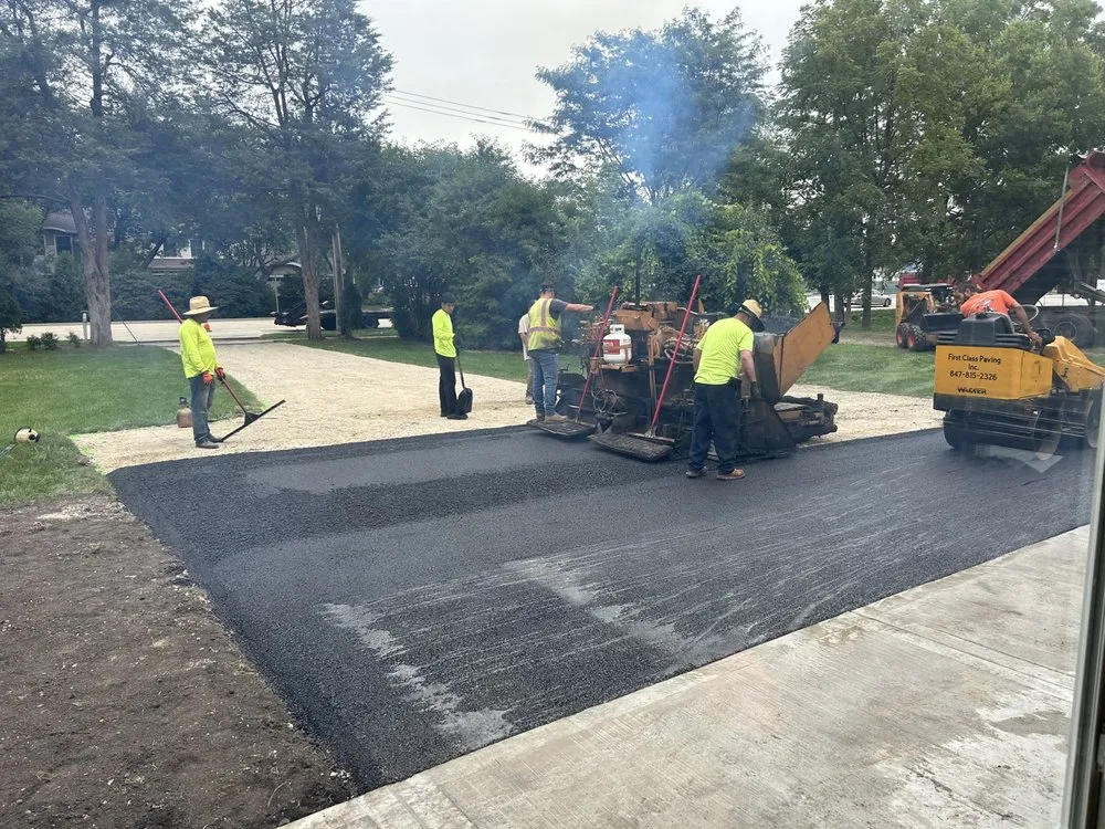 Top-rated yard cleanup service in Northbrook, IL by Pinnacle Paving Pro