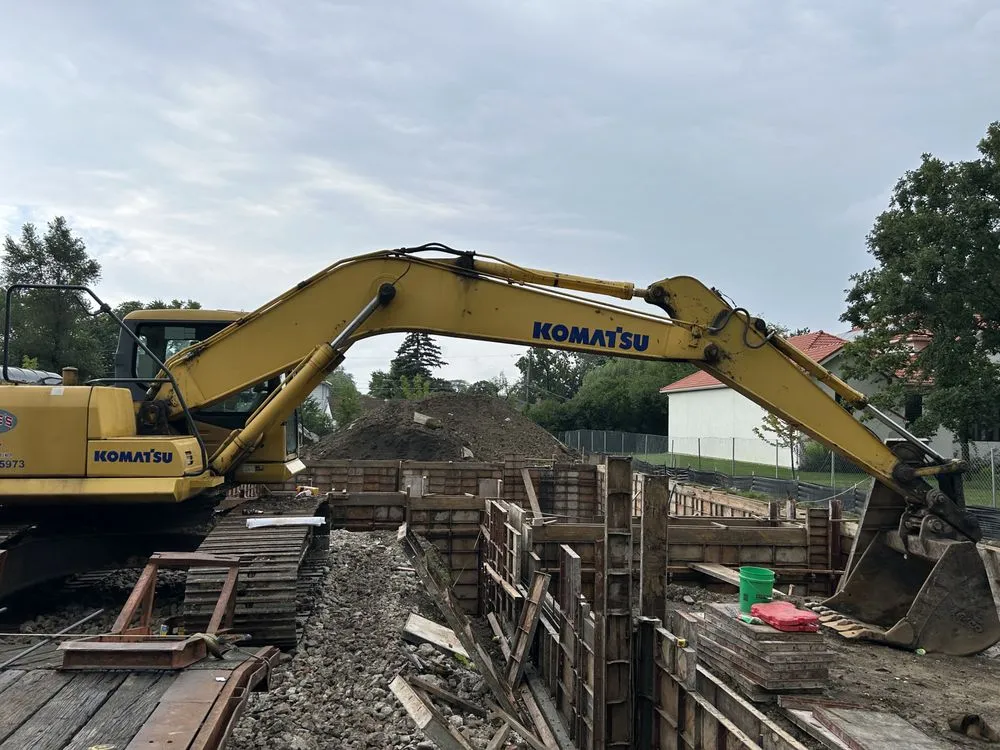 Local yard maintenance in Northbrook, IL - Pinnacle Paving Pro