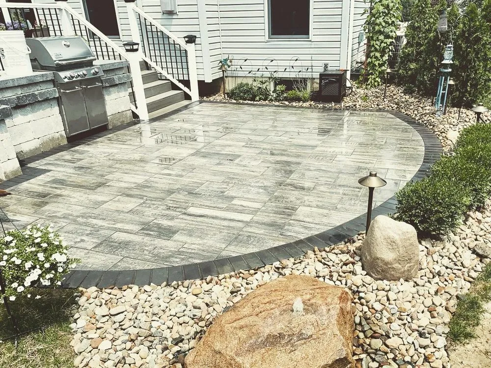 Expert residential landscaping in Akron, OH - Pino's Landscaping