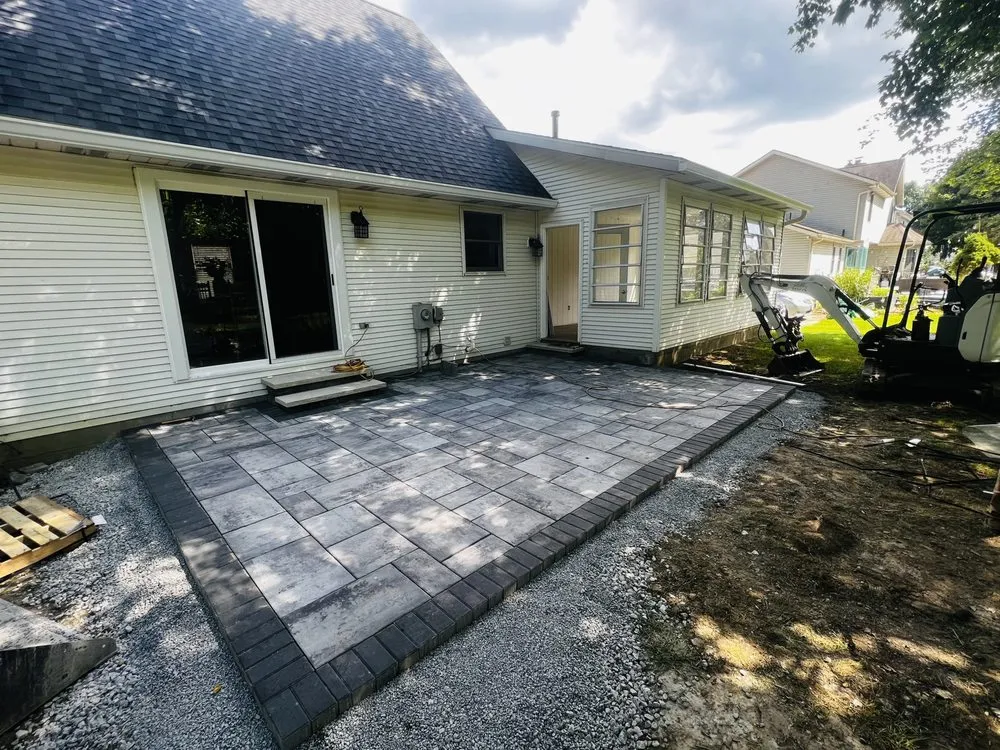 Custom garden landscaping experts serving Akron, OH - Pino's Landscaping