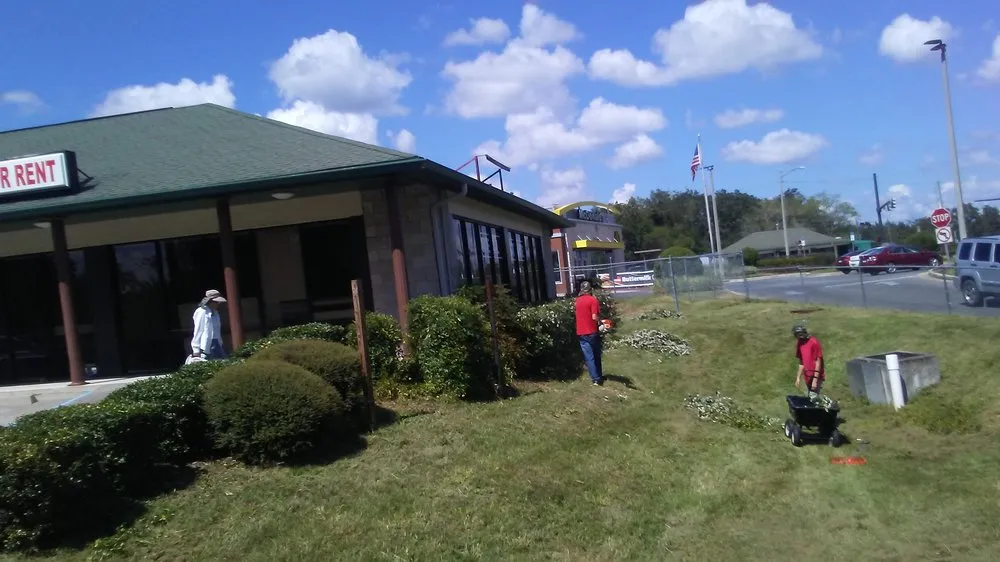 Affordable landscaping services for homes in Ocala, FL by Pio Lawn Care And Landscaping