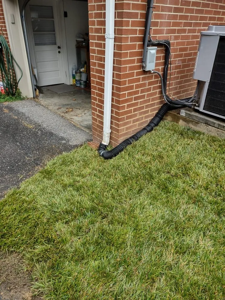 Custom lawn mowing service experts serving Salem, VA - Pioneer Exterior Services