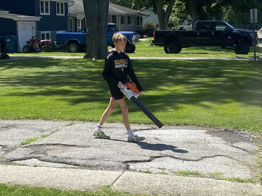 Top-rated residential landscaping for year-round maintenance in Fort Myers, FL by Piper Boyz Helping Hands