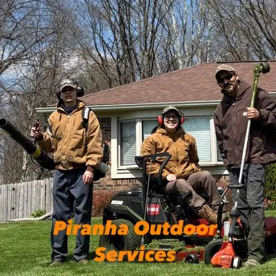 Piranha outdoors services Logo