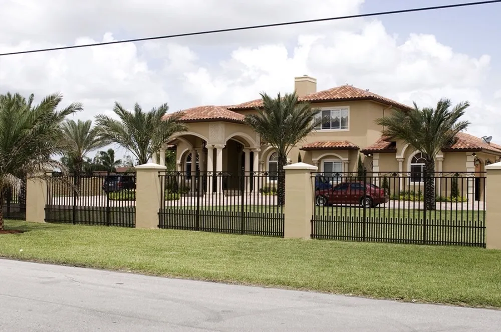 Affordable yard maintenance experts serving Hialeah, FL - Piri Nursery and Landscaping