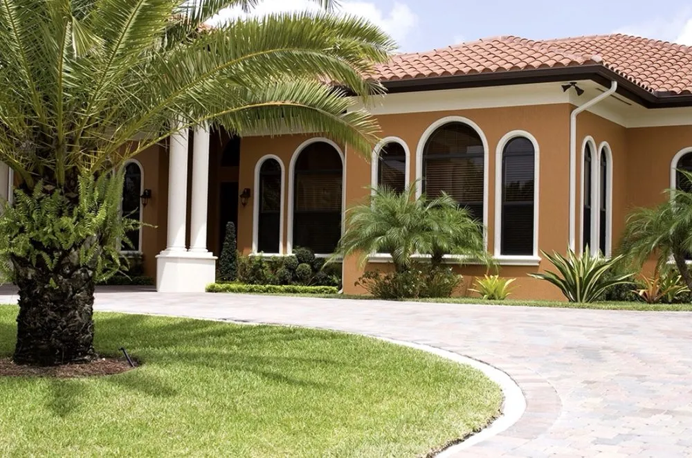 Professional residential landscaping experts serving Hialeah, FL - Piri Nursery and Landscaping