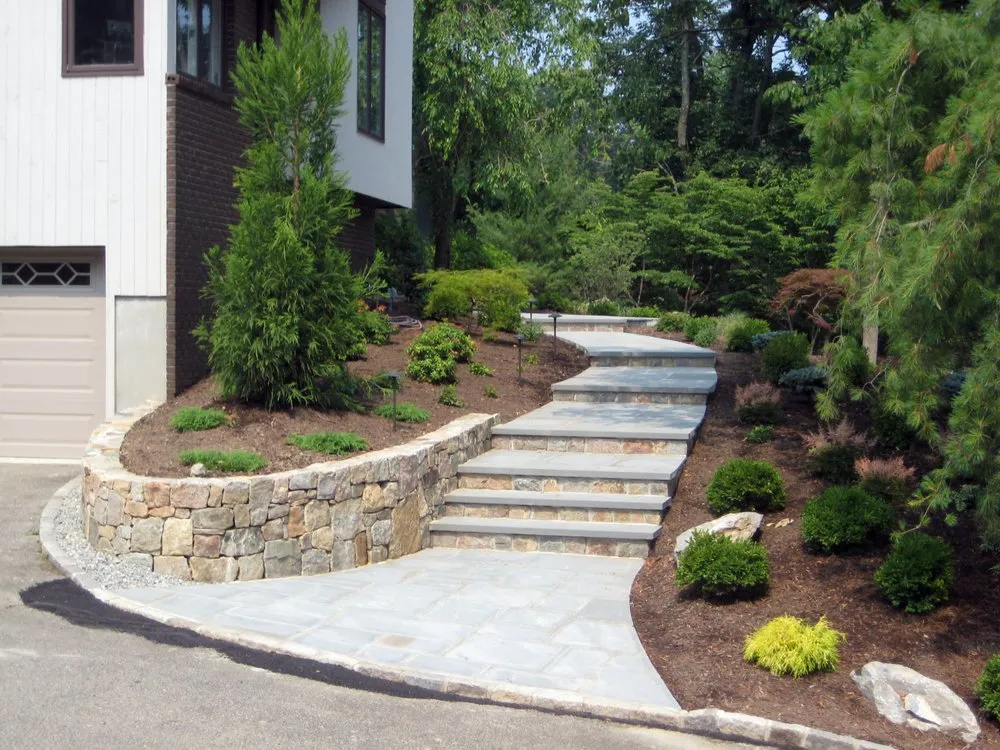 Reliable lawn care service experts serving Morristown, NJ - Pisani Nature Designs