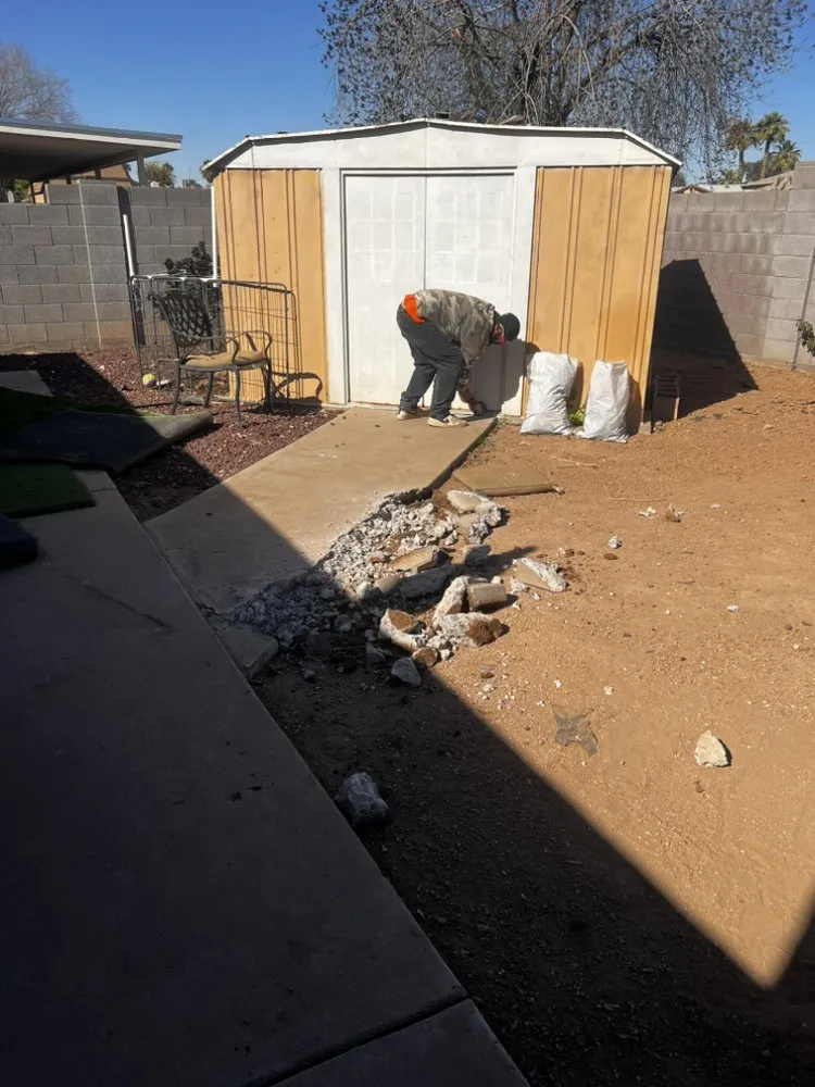 Reliable yard maintenance in Chandler, AZ - Pit’s Scape