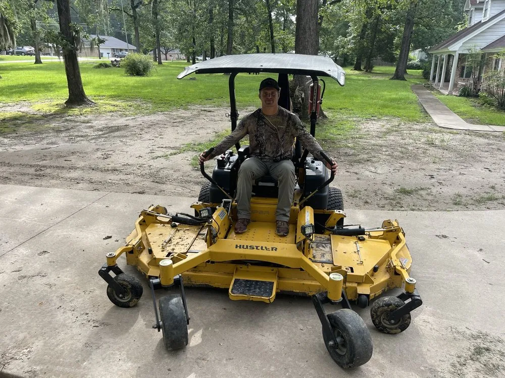 Trusted lawn mowing service experts serving Etoile, TX - Pitts And Son Lawn Care
