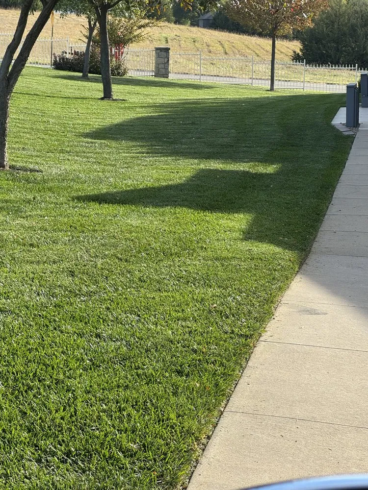 Local yard maintenance in Salina, KS - Pitt’s Lawn Care