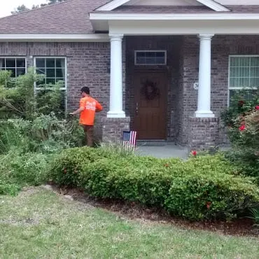 Expert garden landscaping in Lynn Haven, FL by Pitts Lawn Service