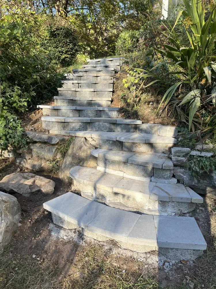 Trusted yard cleanup service for beautiful yards in Weaverville, NC by Pitts Top Lawn Care