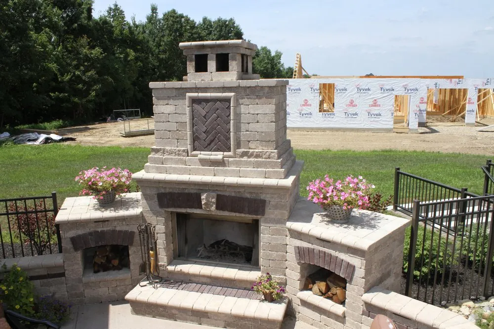 Reliable lawn mowing service in Evans City, PA - Pittsburgh Patio Company