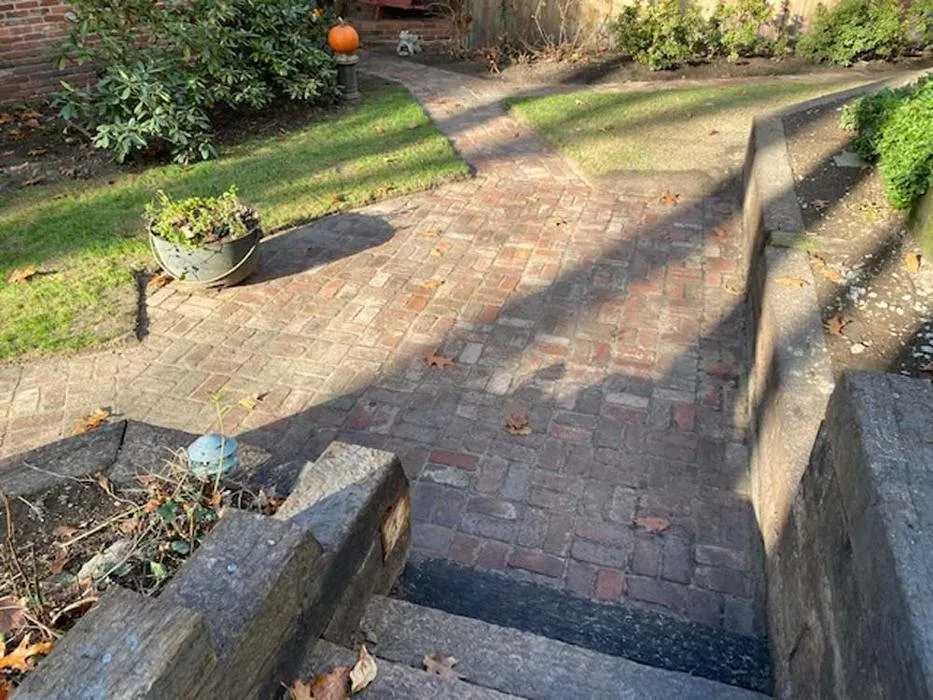 Affordable lawn mowing service experts serving West Mifflin, PA - Pittsburgh Retaining Wall & Landscape