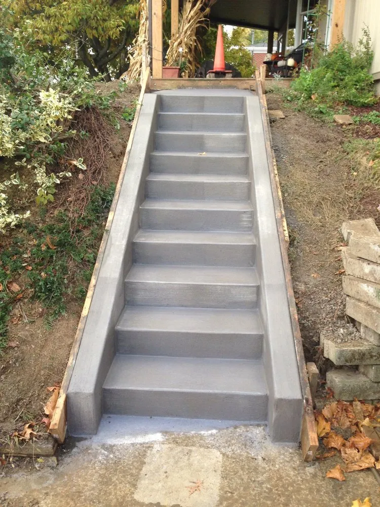 Custom landscape installation near you in Pittsburgh, PA by PJ Ciotti Construction