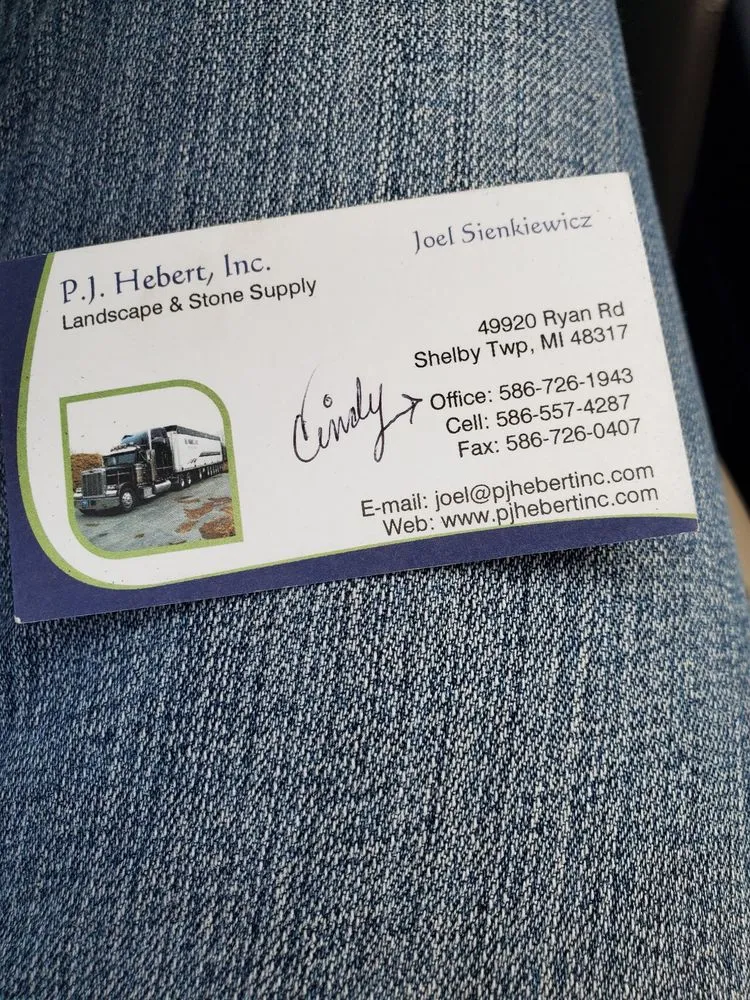 Top-rated residential landscaping in Shelby Township, MI by PJ Hebert