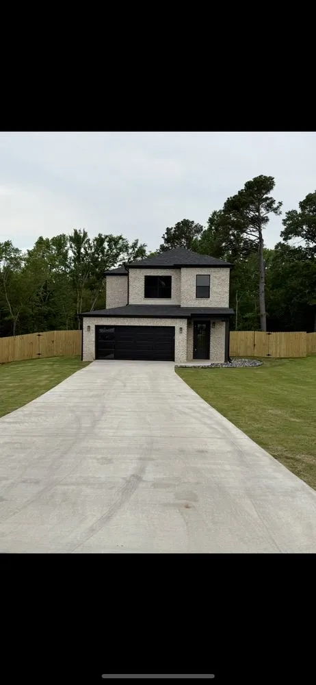 Custom outdoor landscaping in Tyler, TX - PJMC Enterprises