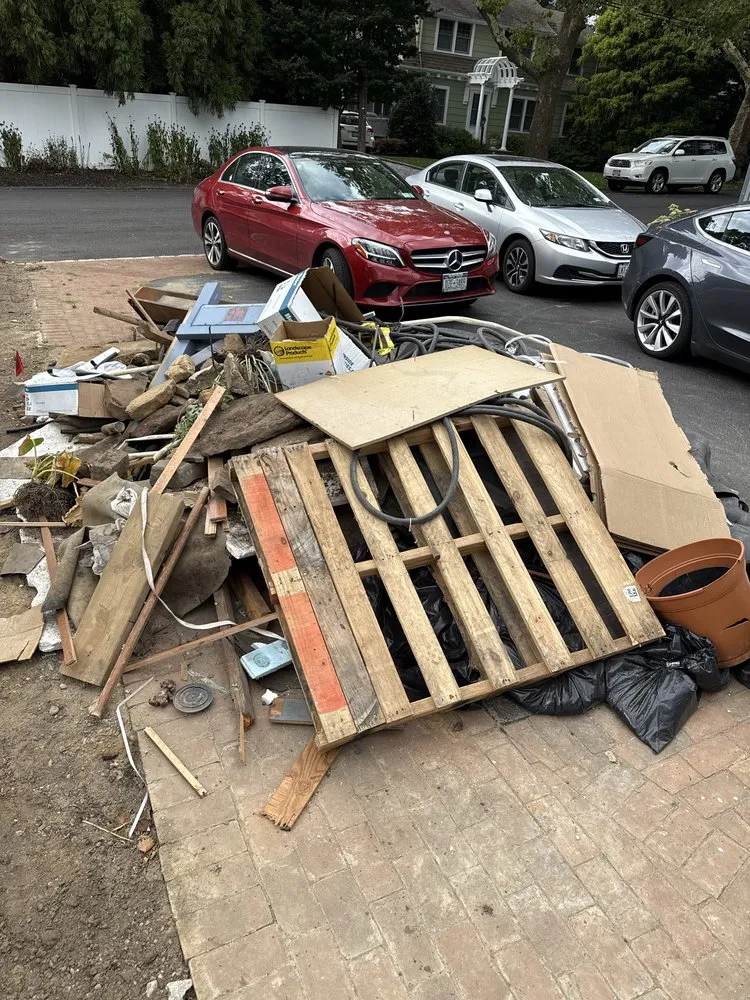 Reliable garden landscaping in Melville, NY - PJ's Contracting