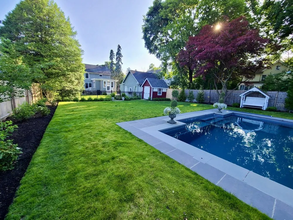 Top-rated yard maintenance experts serving Bridgeport, CT - PJ's Landscape & Design