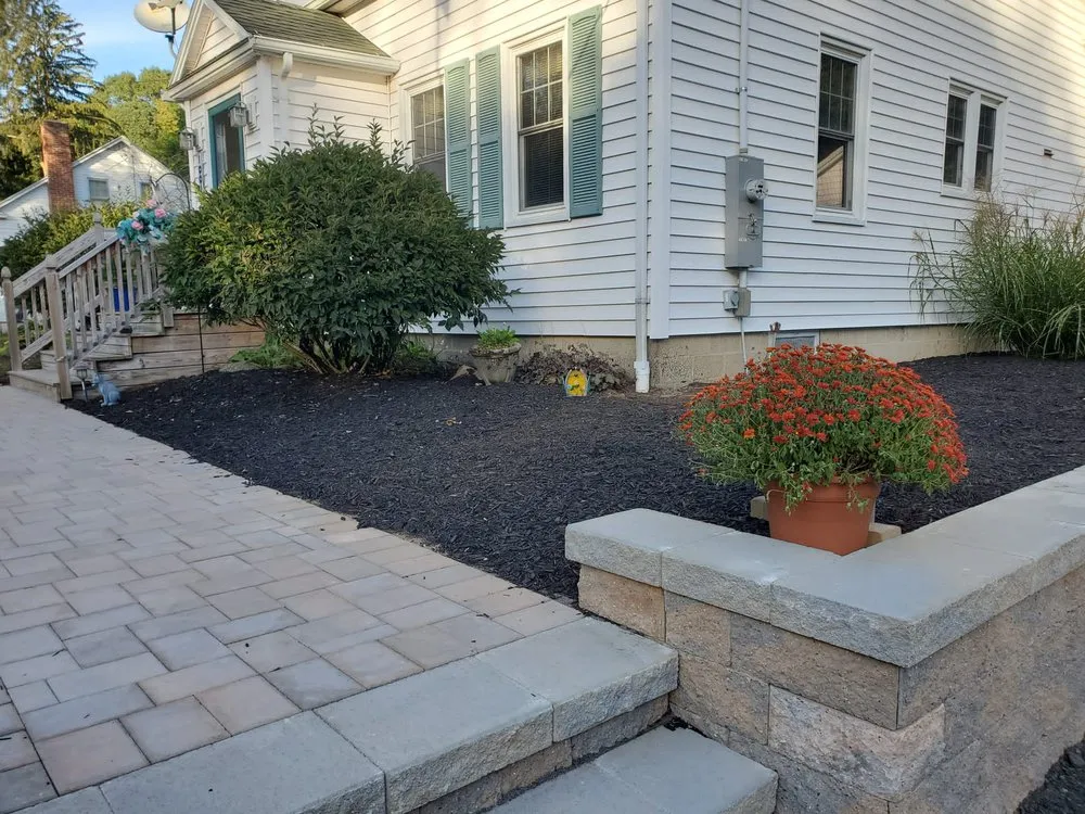 Local lawn mowing service experts serving Bridgeport, CT - PJ's Landscape & Design