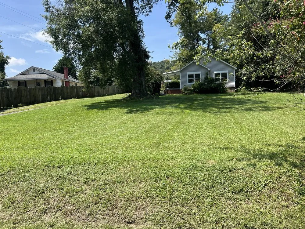 Reliable yard maintenance for homes in Gastonia, NC by PJ’s Lawn & Landscaping