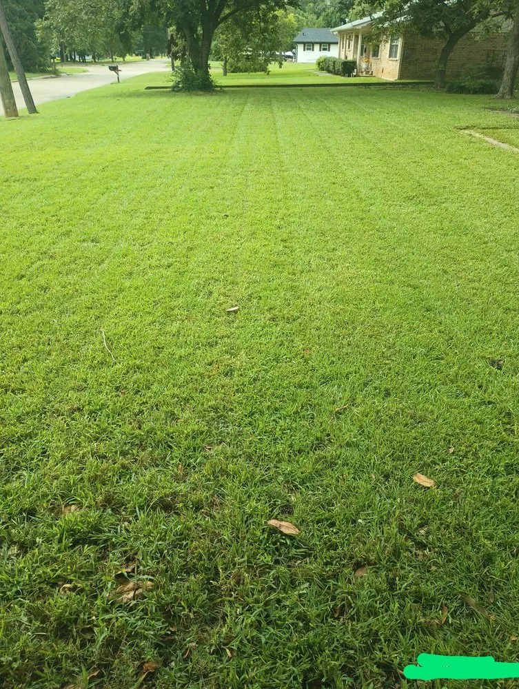 Expert garden landscaping for residential properties in Texarkana, TX by PJ's Lawn Mowing