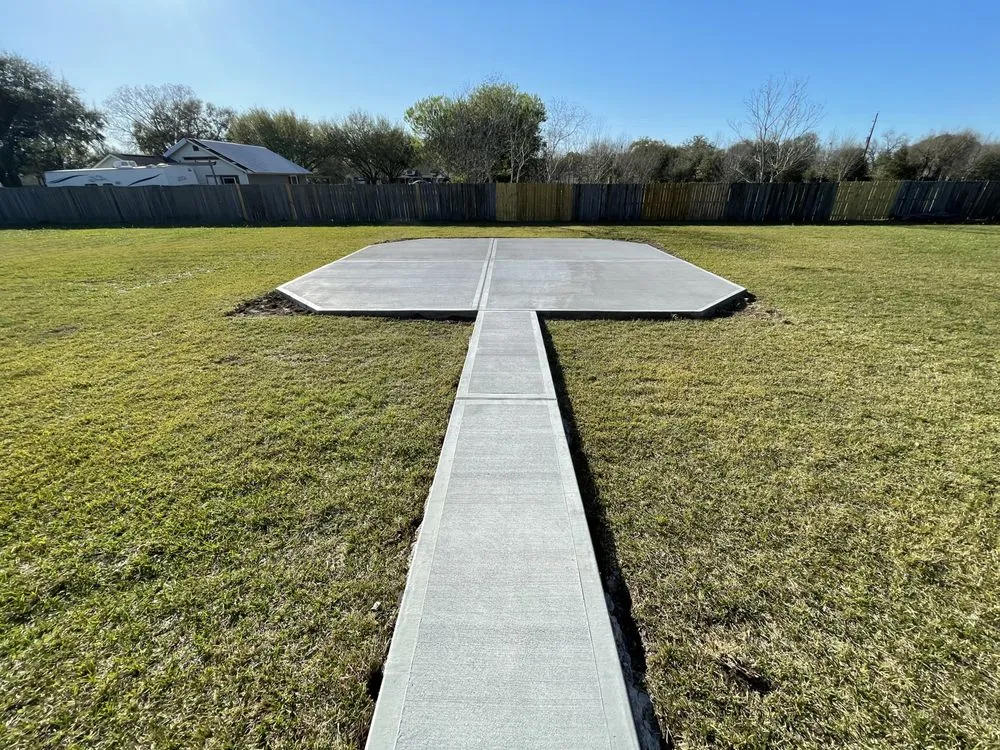 Affordable outdoor landscaping in Richmond, TX by PJ's Patios & Landscaping