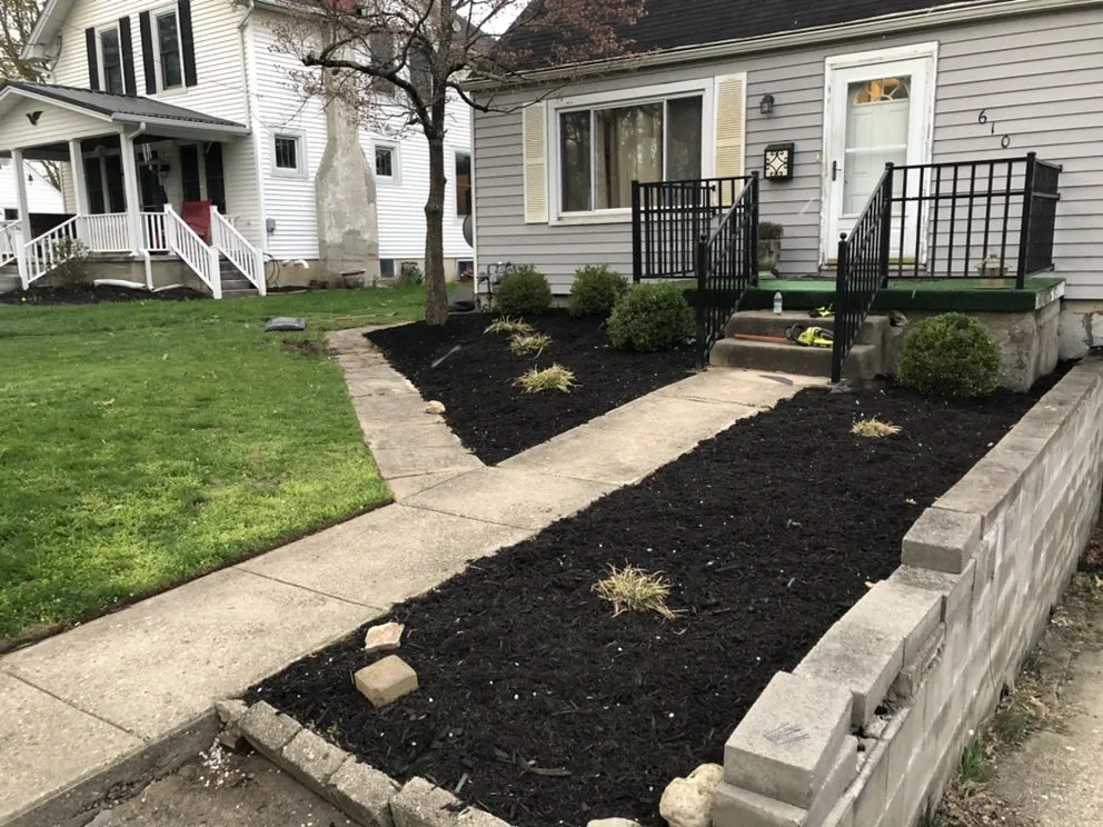 Affordable lawn care service experts serving Cincinnati, OH - PL lawncare