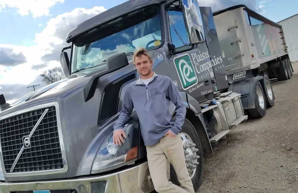 Top-rated lawn care service for beautiful yards in Elk River, MN by Plaisted Companies