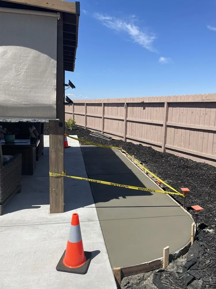 Trusted yard maintenance in Salinas, CA by Planet Earth Garden Services