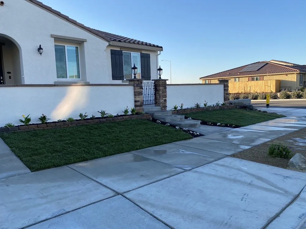 Top-rated landscaping services experts serving Salinas, CA - Planet Earth Garden Services