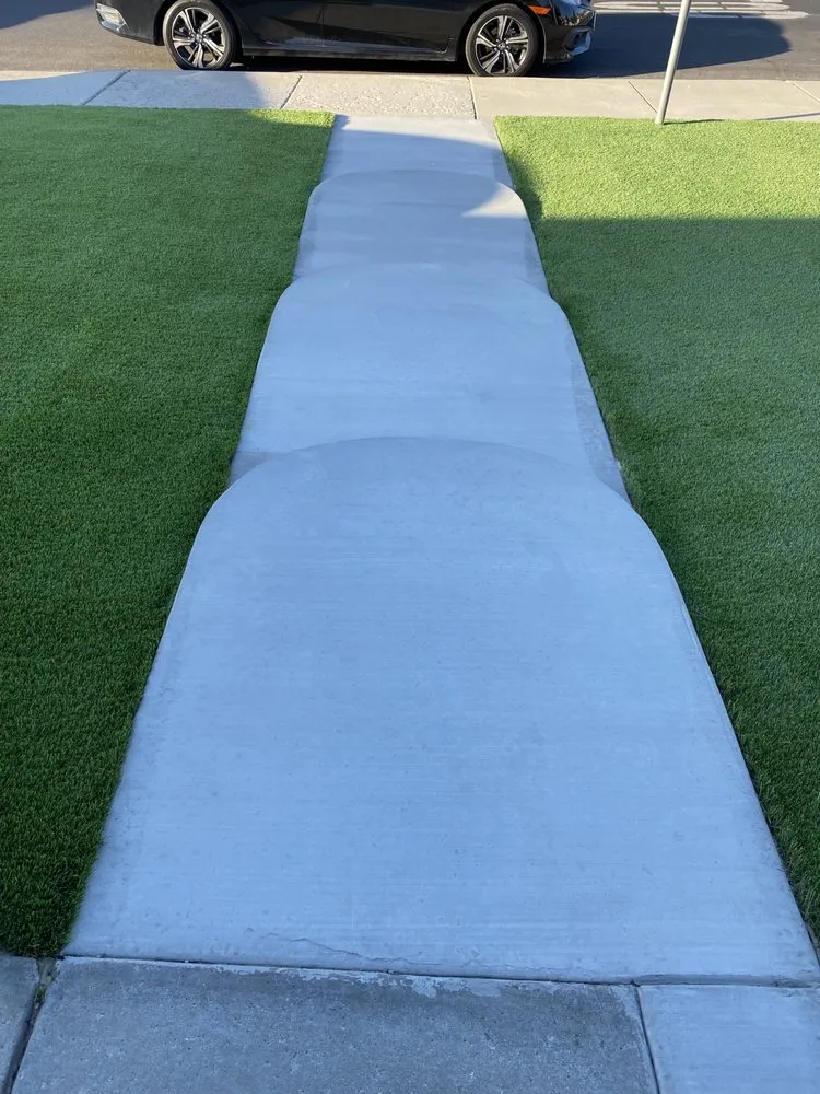 Custom yard maintenance with custom design across Salinas, CA - Planet Earth Garden Services