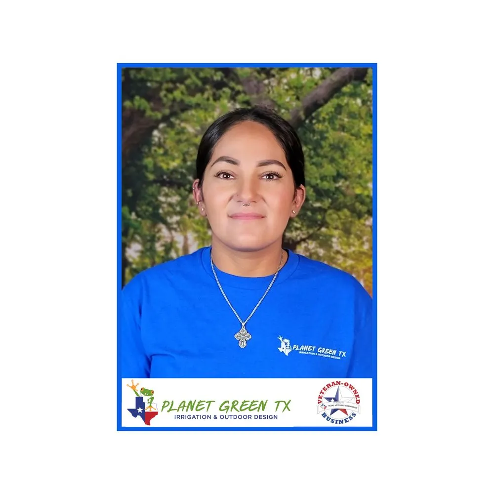 Professional landscaping services in Conroe, TX by Planet Green