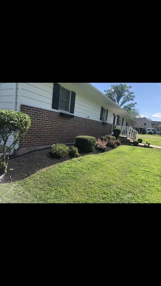 Expert lawn mowing service experts serving Quakertown, PA - Planet Green Landscaping