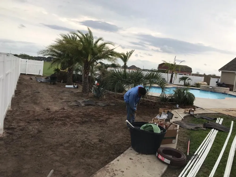 Local residential landscaping experts serving Bellville, TX - Planet Landscape