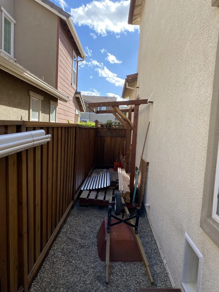 Professional yard maintenance for beautiful yards across Tracy, CA - Planet Rock Landscapes