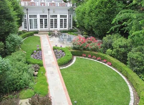 Custom landscape installation in Aldie, VA by Plant A Plant Landscape Company