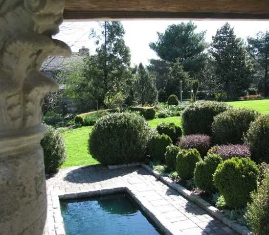 Expert lawn mowing service experts serving Aldie, VA - Plant A Plant Landscape Company