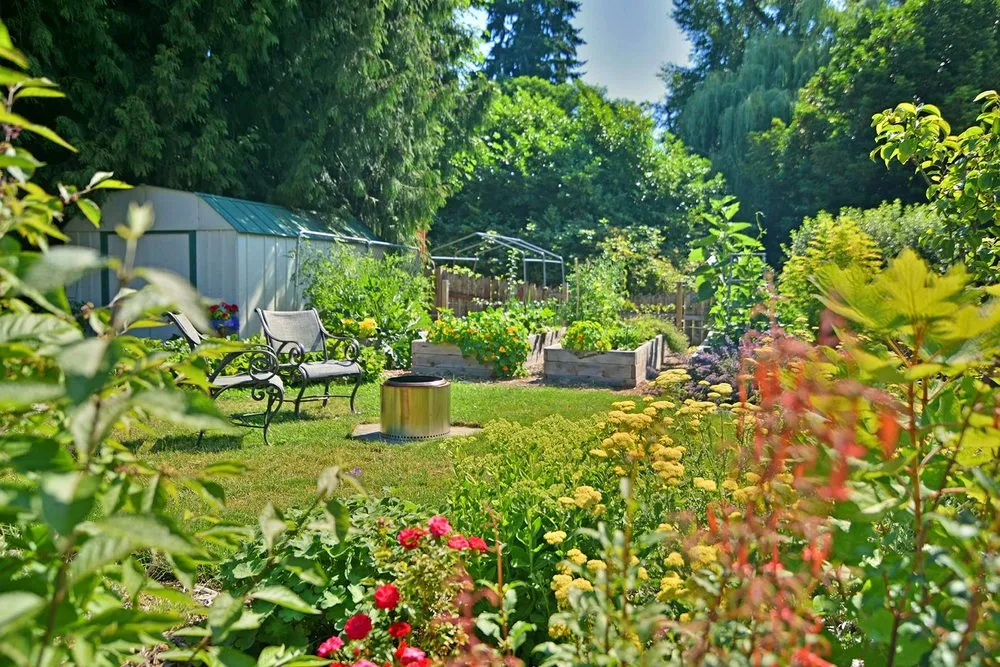 Professional garden landscaping in Seattle, WA by Plant People Northwest