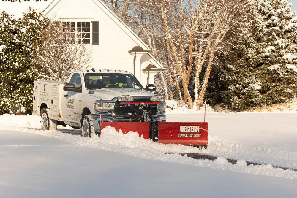 Custom garden landscaping experts serving Warren, NJ - Plant Solutions Tree & Lawn Care